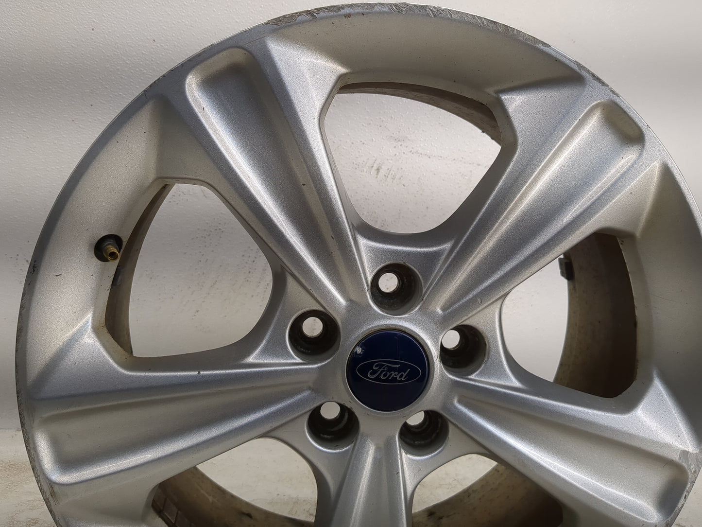 2013-2016 Ford Escape Oem Wheel Rim - Oemusedautoparts1.com