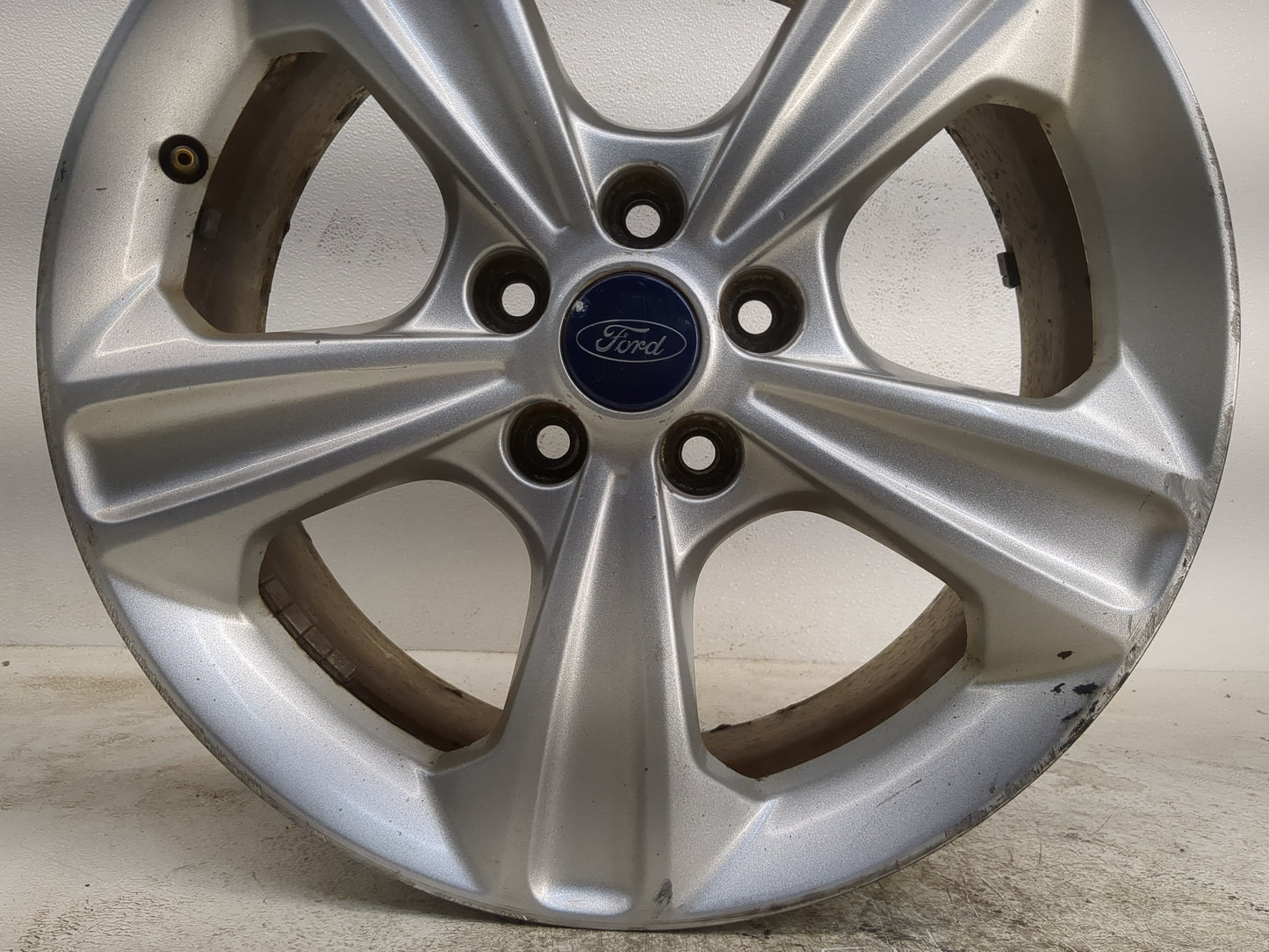 2013-2016 Ford Escape Oem Wheel Rim - Oemusedautoparts1.com