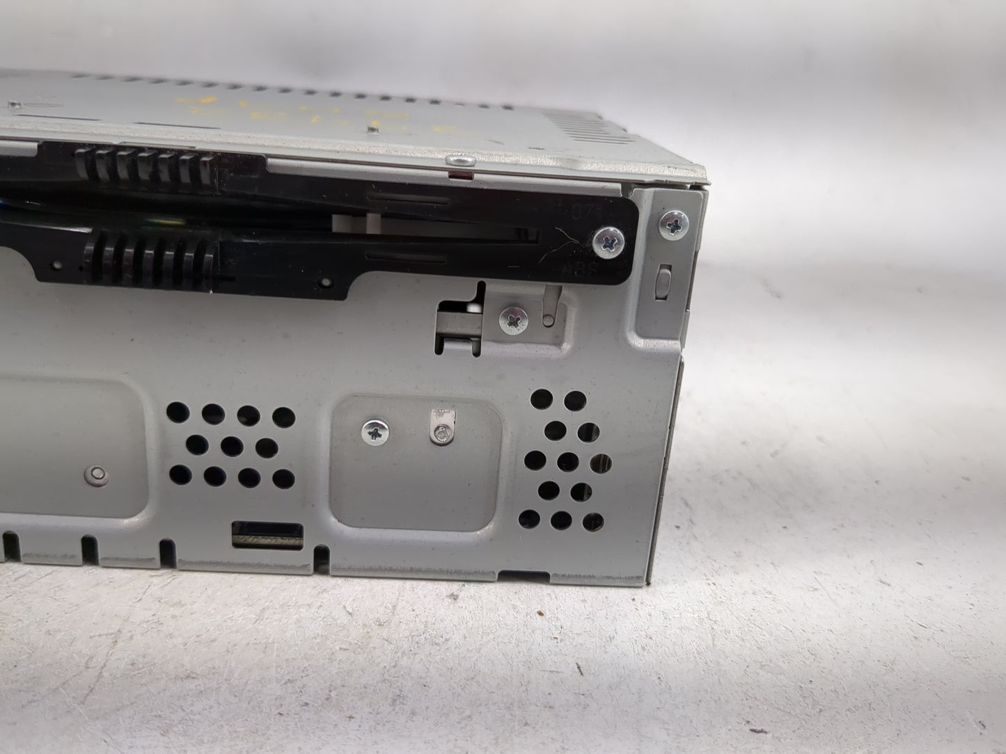 2013-2015 Ford Escape Radio AM FM Cd Player Receiver Replacement Fits Fits 2013 2014 2015 OEM Used Auto Parts - Oemusedautop
