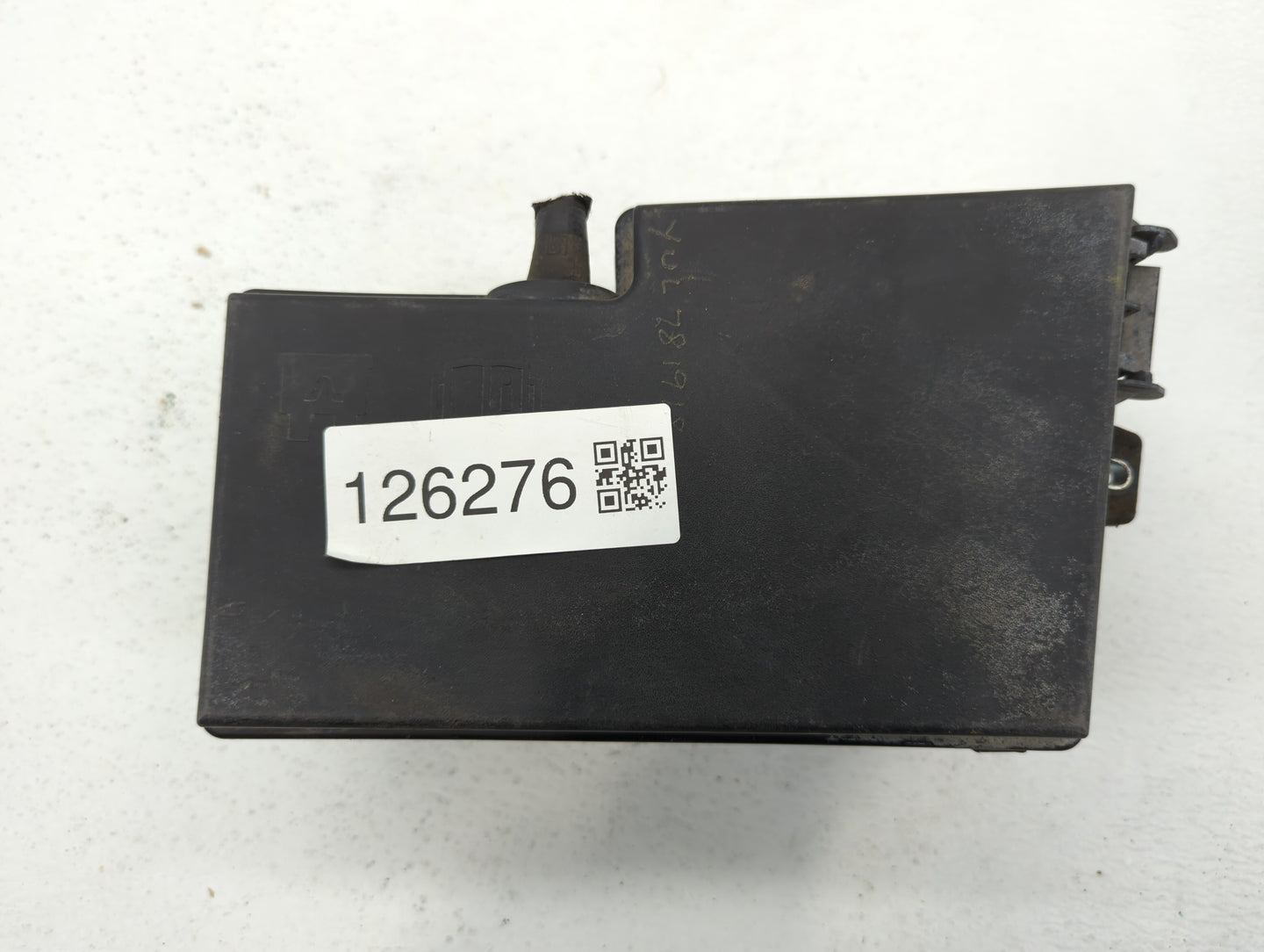 2013-2016 Ford Escape Fusebox Fuse Box Panel Relay Module P/N:AV6T-14A142-AB Fits Fits 2013 2014 2015 2016 OEM Used Auto Par