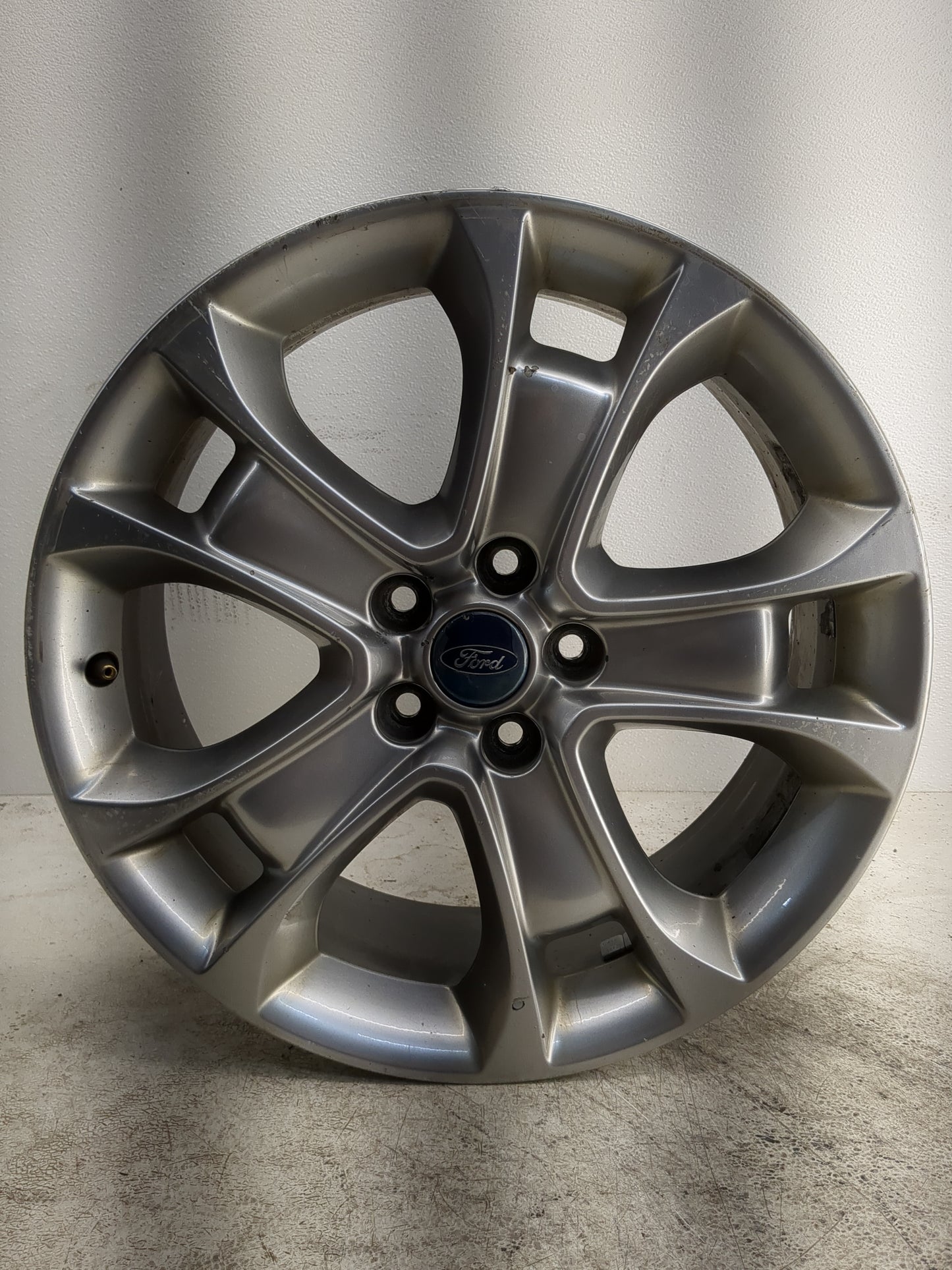 2013-2016 Ford Escape Oem Wheel Rim - Oemusedautoparts1.com