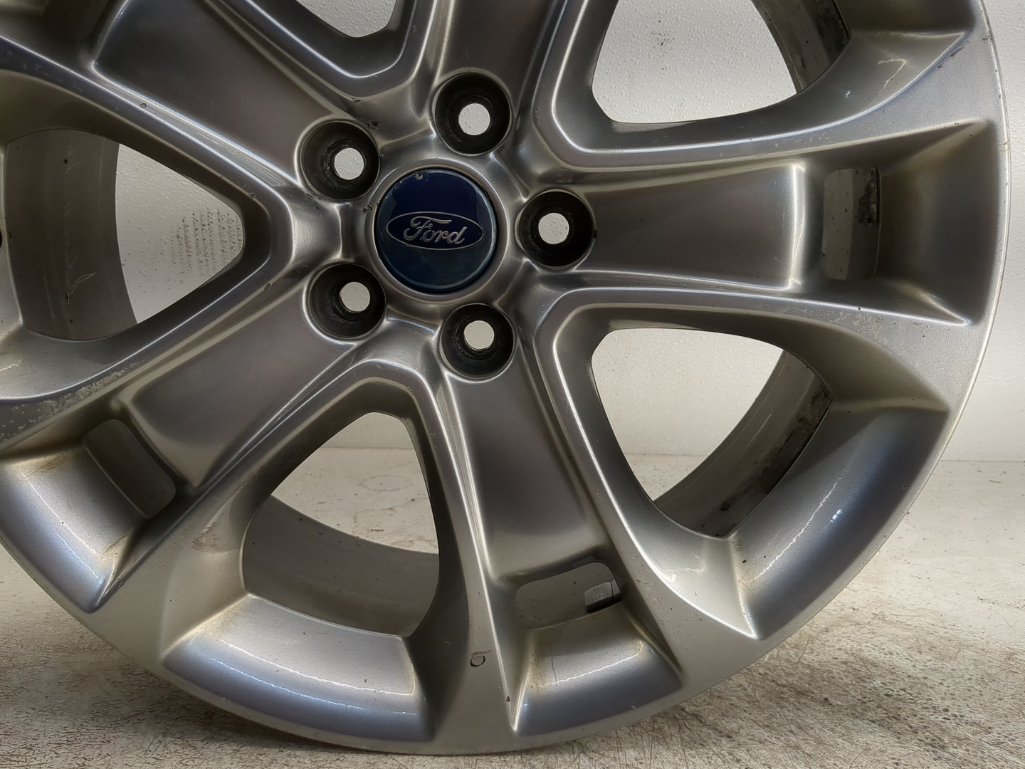2013-2016 Ford Escape Oem Wheel Rim - Oemusedautoparts1.com