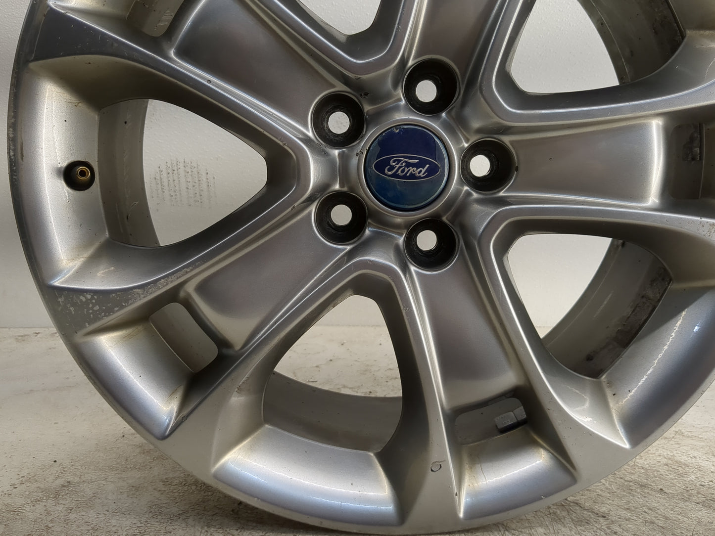 2013-2016 Ford Escape Oem Wheel Rim - Oemusedautoparts1.com