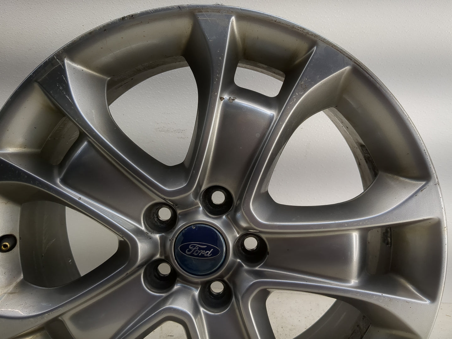 2013-2016 Ford Escape Oem Wheel Rim - Oemusedautoparts1.com