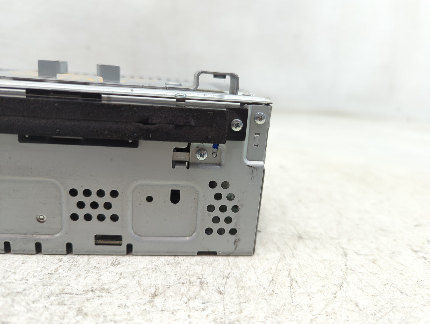 2013-2015 Ford Escape Radio AM FM Cd Player Receiver Replacement Fits Fits 2013 2014 2015 OEM Used Auto Parts - Oemusedautop