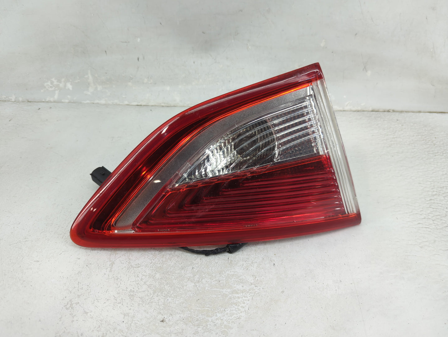 2013-2016 Ford Escape Driver Left Side Deck Lid Mounted Tail Light 1354767 - Oemusedautoparts1.com