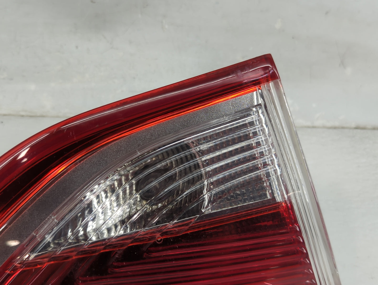 2013-2016 Ford Escape Driver Left Side Deck Lid Mounted Tail Light 1354767 - Oemusedautoparts1.com