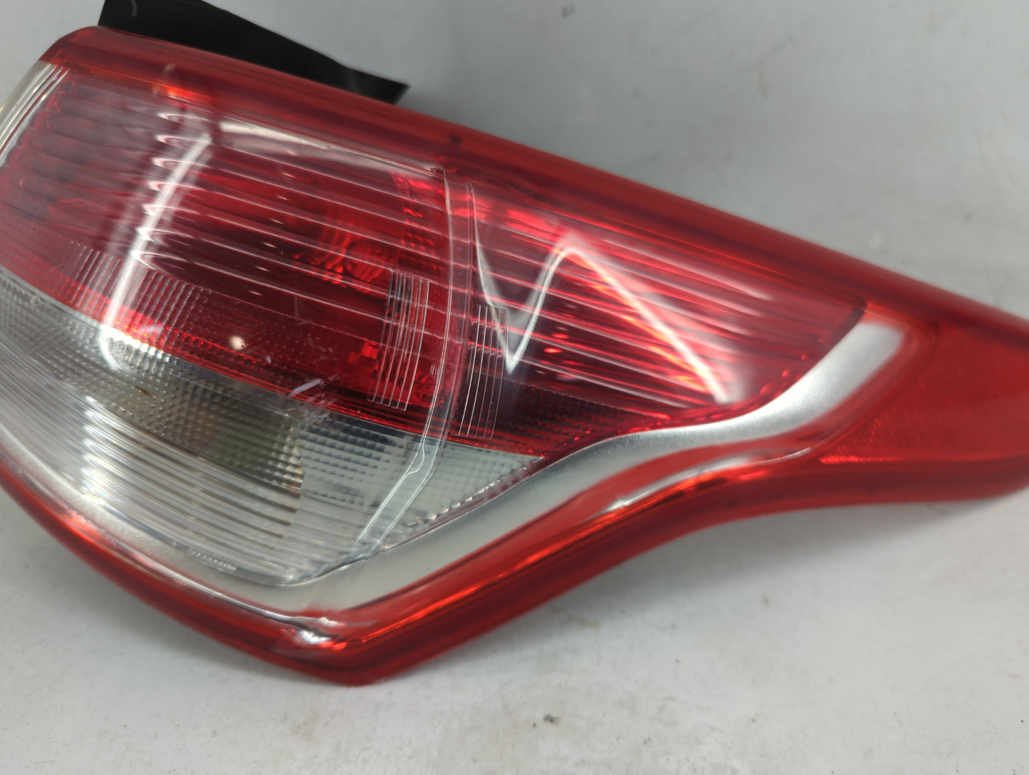 2013-2016 Ford Escape Tail Light Assembly Passenger Right OEM Fits Fits 2013 2014 2015 2016 OEM Used Auto Parts - Oemusedaut