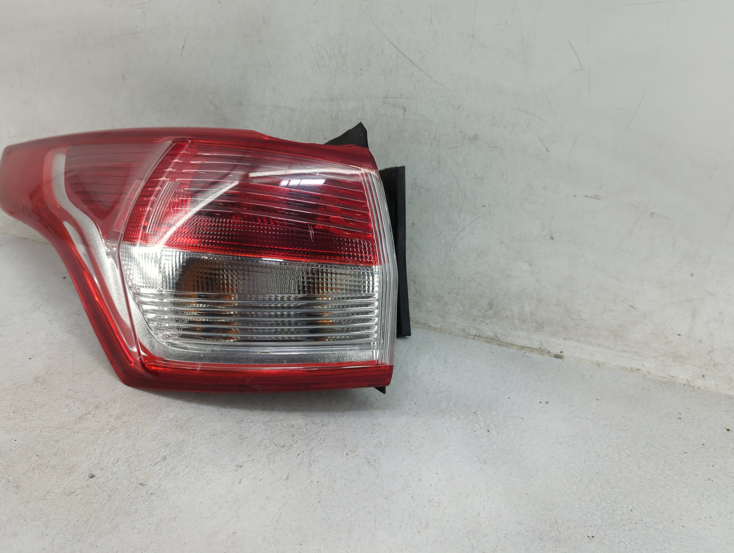 2013-2016 Ford Escape Tail Light Assembly Driver Left OEM Fits Fits 2013 2014 2015 2016 OEM Used Auto Parts - Oemusedautopar