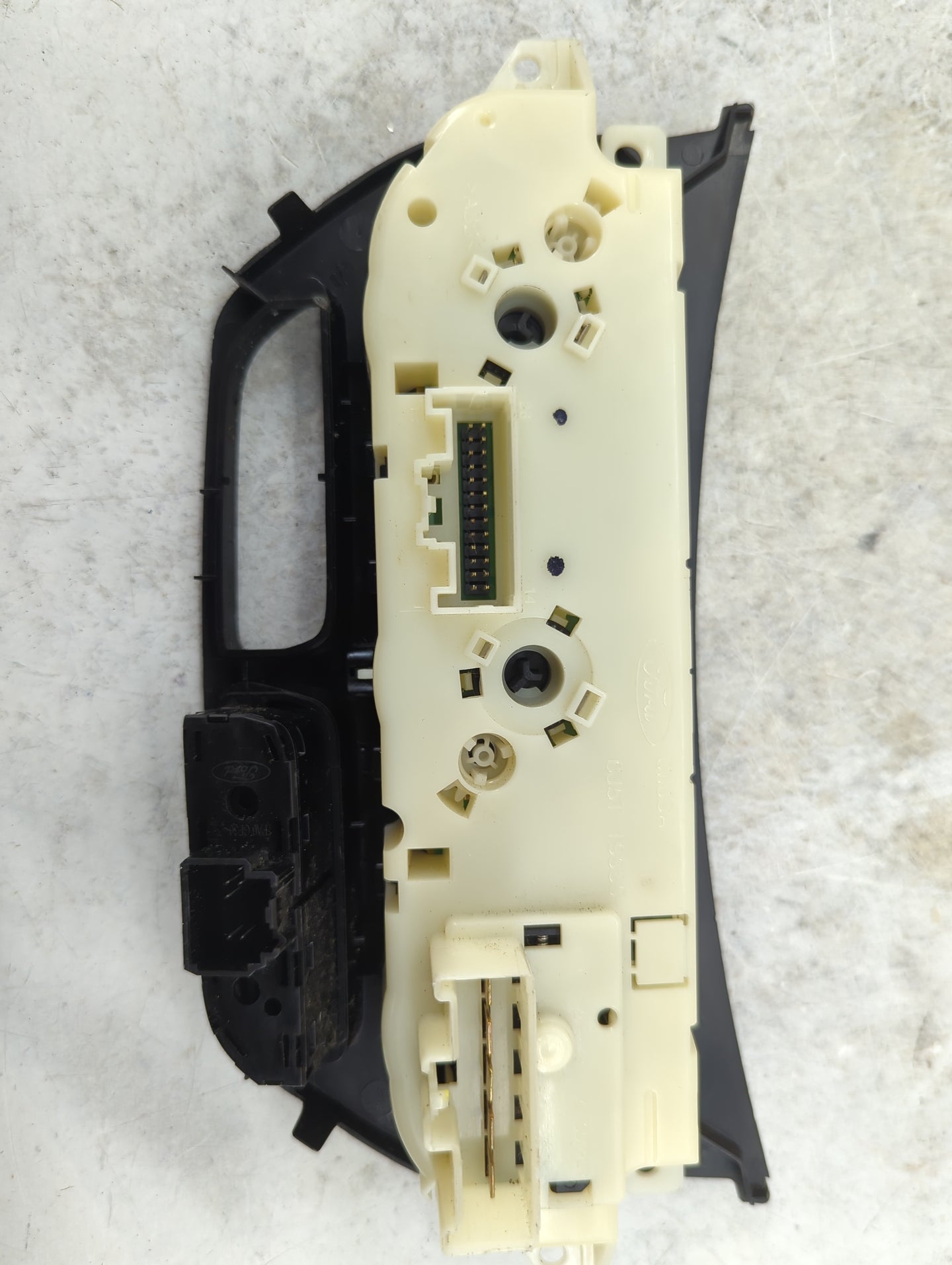 2013-2016 Ford Escape Climate Control Module Temperature AC/Heater Replacement Fits Fits 2013 2014 2015 2016 OEM Used Auto P