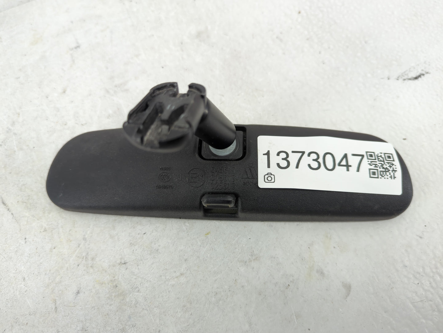 2017-2019 Ford Escape Interior Rear View Mirror Replacement OEM P/N:E11045617 Fits Fits 2015 2016 2017 2018 2019 OEM Used Au