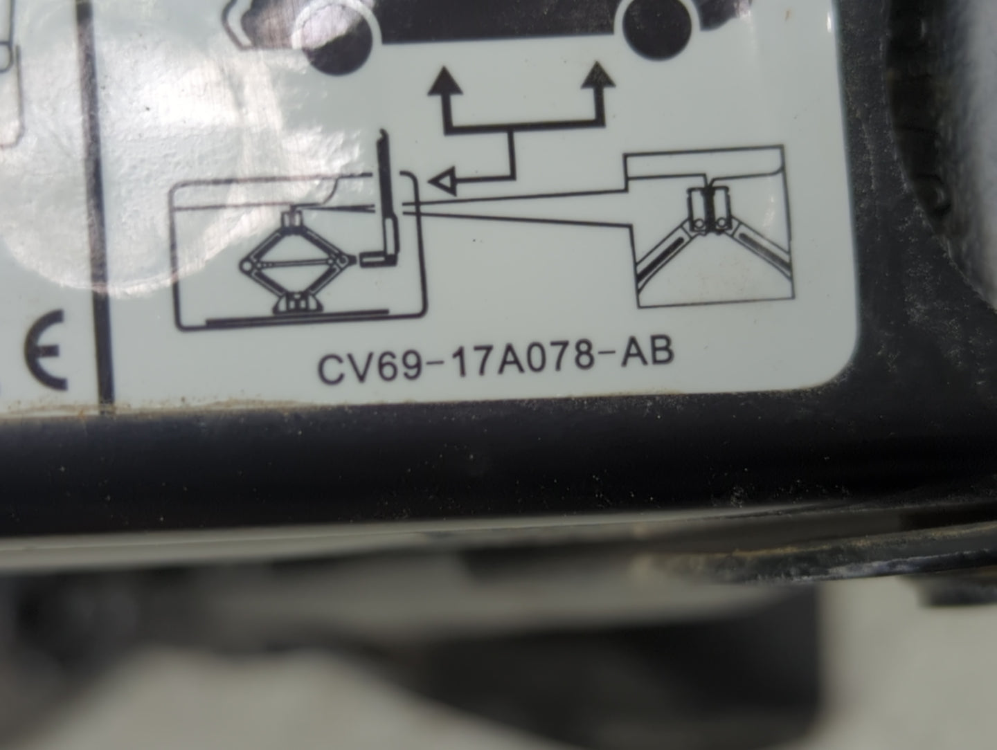 Ford Escape Spare Scissor Car Jack 1390169 - Oemusedautoparts1.com