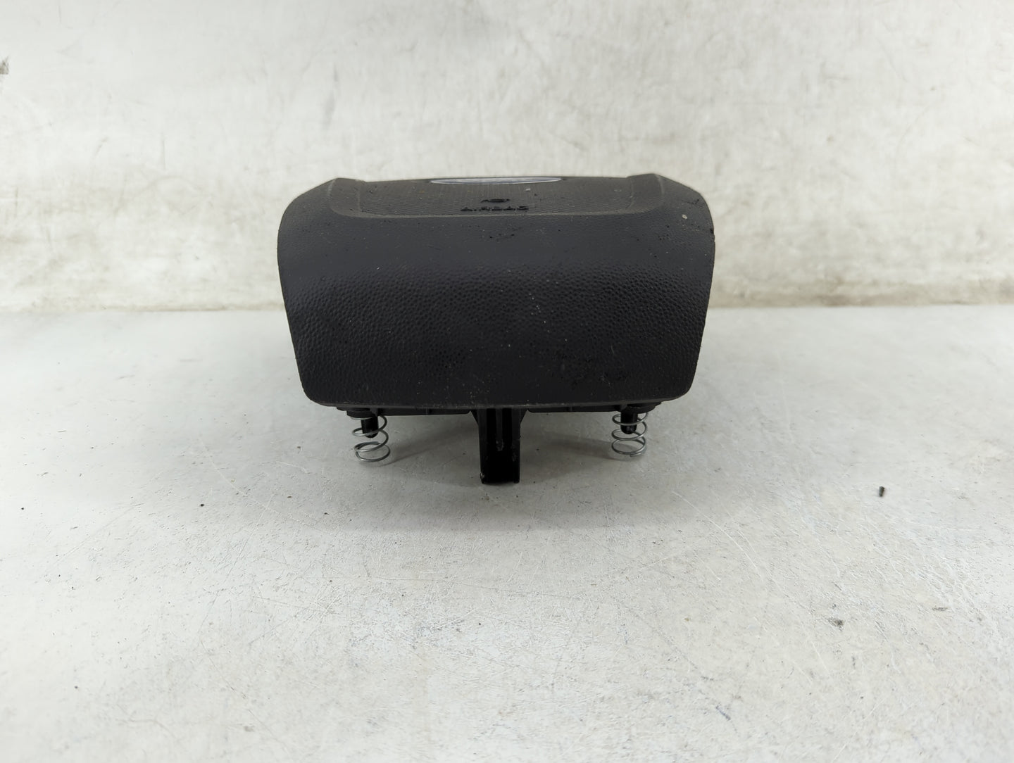 2009-2012 Ford Escape Air Bag Driver Left Steering Wheel Mounted 5024409 - Oemusedautoparts1.com