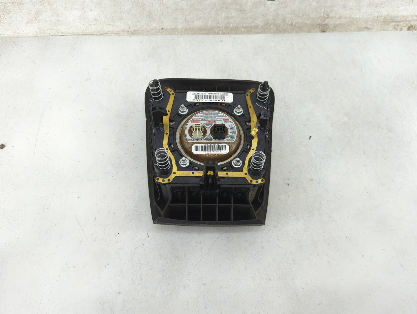2009-2012 Ford Escape Air Bag Driver Left Steering Wheel Mounted 5024409 - Oemusedautoparts1.com