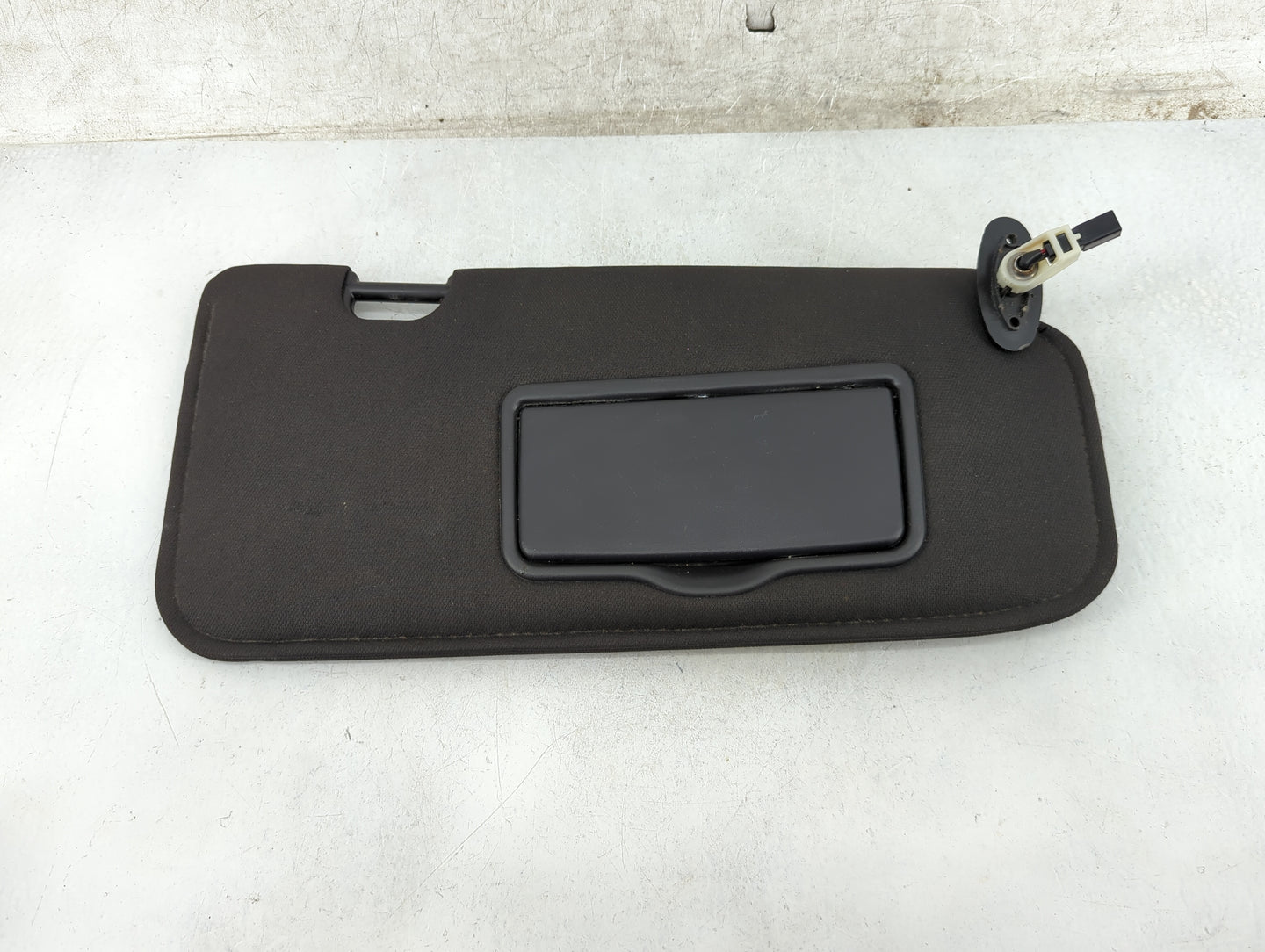 2008-2009 Ford Escape Sun Visor Shade Replacement Passenger Right Mirror Fits Fits 2008 2009 OEM Used Auto Parts - Oemusedau