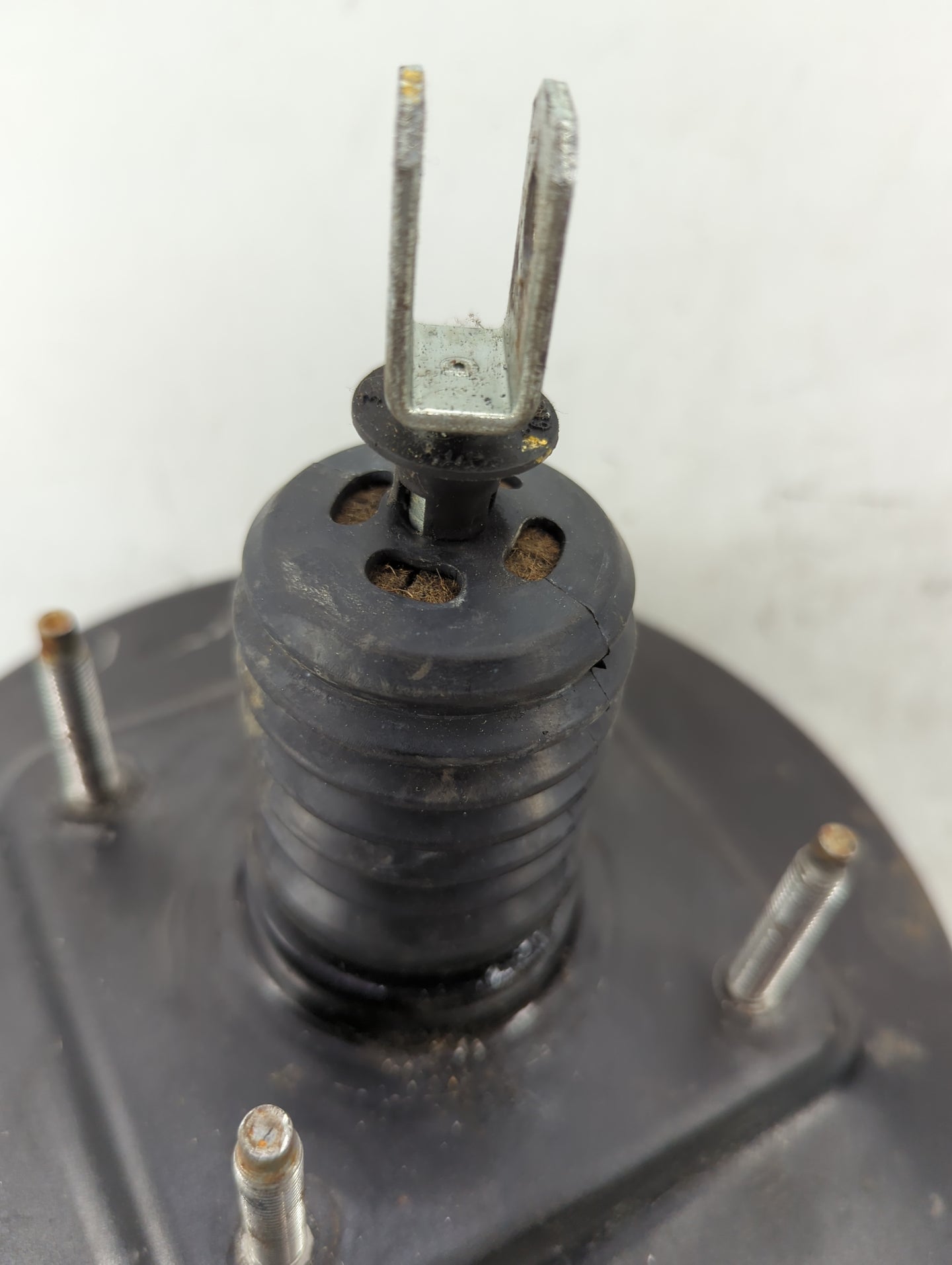 2008-2012 Ford Escape Power Brake Booster Oem 5024507 - Oemusedautoparts1.com