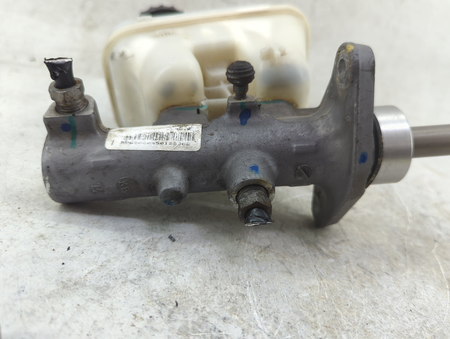 2009-2012 Ford Escape Brake Master Cylinder 5024510 - Oemusedautoparts1.com