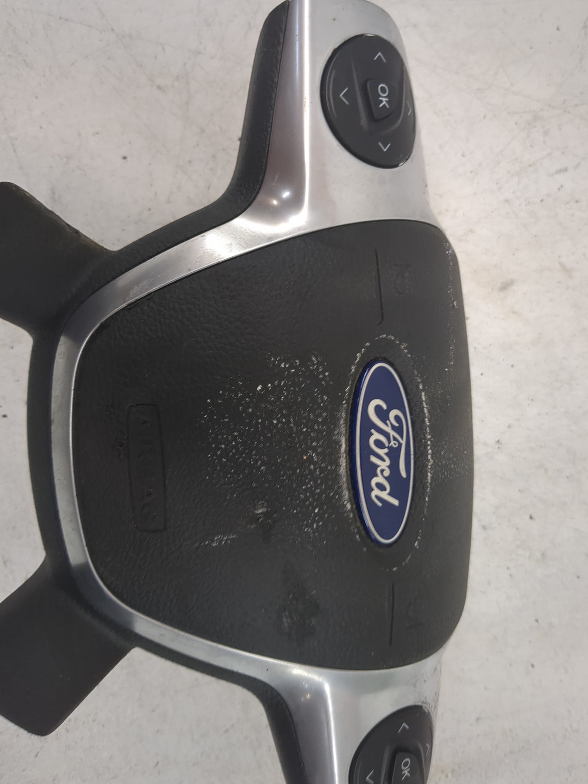 2013-2014 Ford Escape Air Bag Driver Left Steering Wheel Mounted 5036428 - Oemusedautoparts1.com