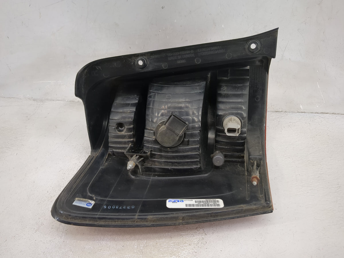 2008-2012 Ford Escape Tail Light Assembly Passenger Right OEM Fits Fits 2008 2009 2010 2011 2012 OEM Used Auto Parts - Oemus