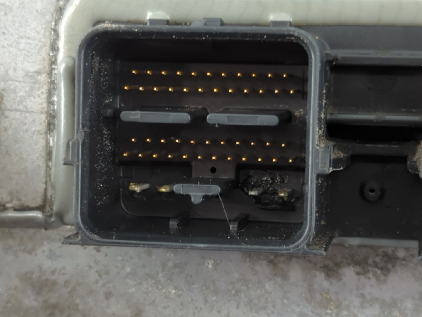 0 Ford Escape PCM Engine Control Computer ECU ECM PCU OEM Fits OEM Used Auto Parts - Oemusedautoparts1.com