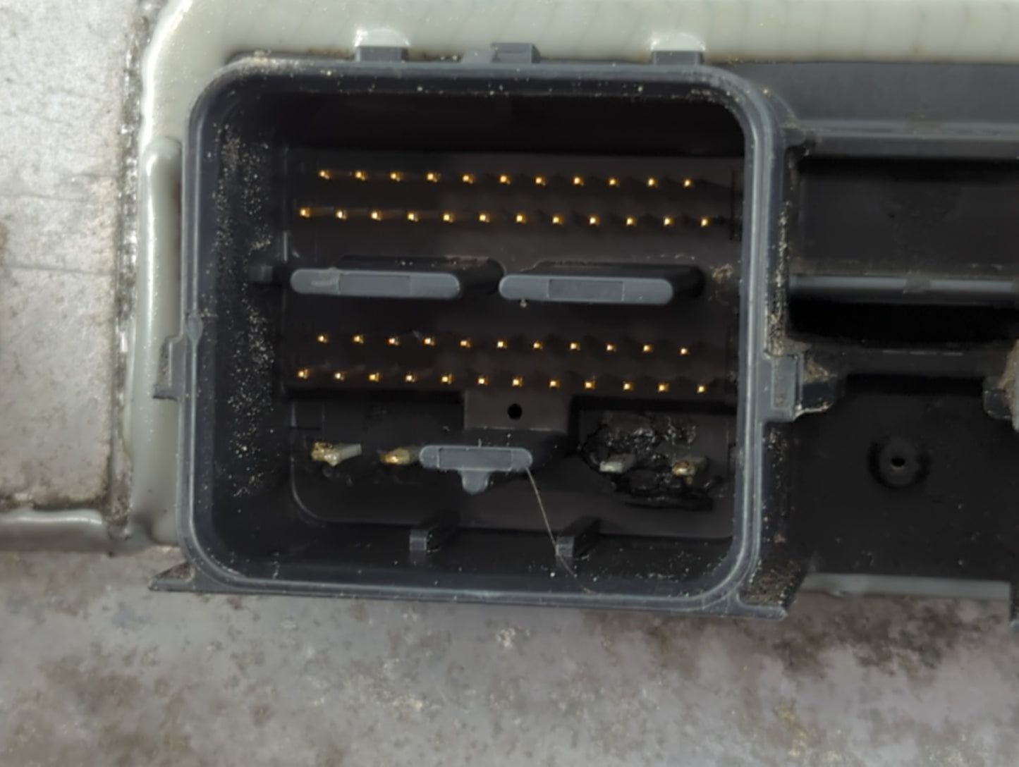 0 Ford Escape PCM Engine Control Computer ECU ECM PCU OEM Fits OEM Used Auto Parts - Oemusedautoparts1.com