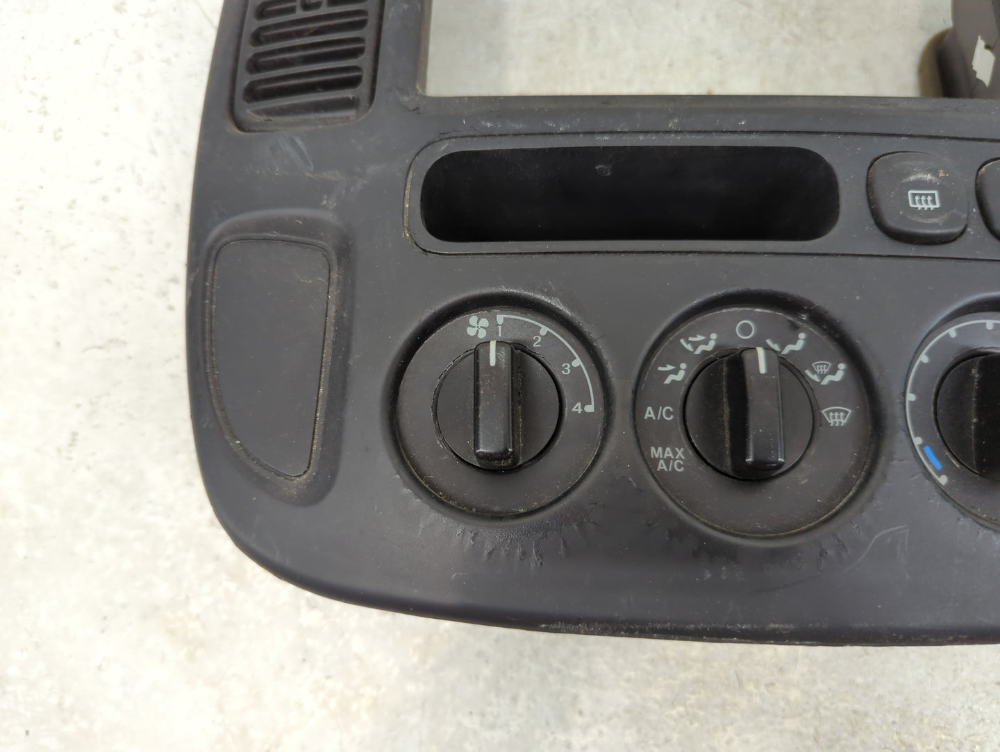 2002-2007 Ford Escape Climate Control Module Temperature AC/Heater Replacement Fits Fits 2002 2003 2004 2005 2006 2007 OEM U