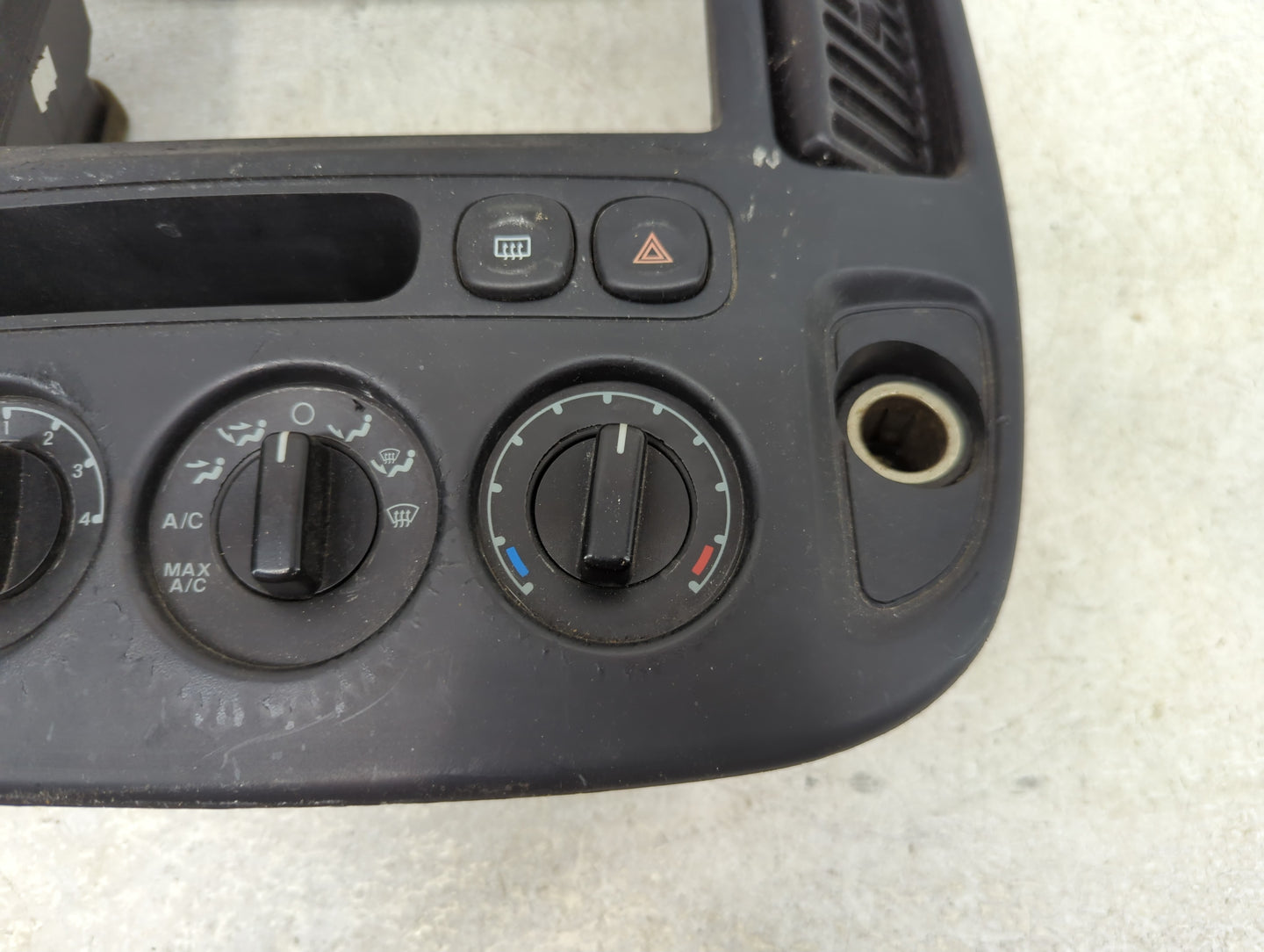 2002-2007 Ford Escape Climate Control Module Temperature AC/Heater Replacement Fits Fits 2002 2003 2004 2005 2006 2007 OEM U