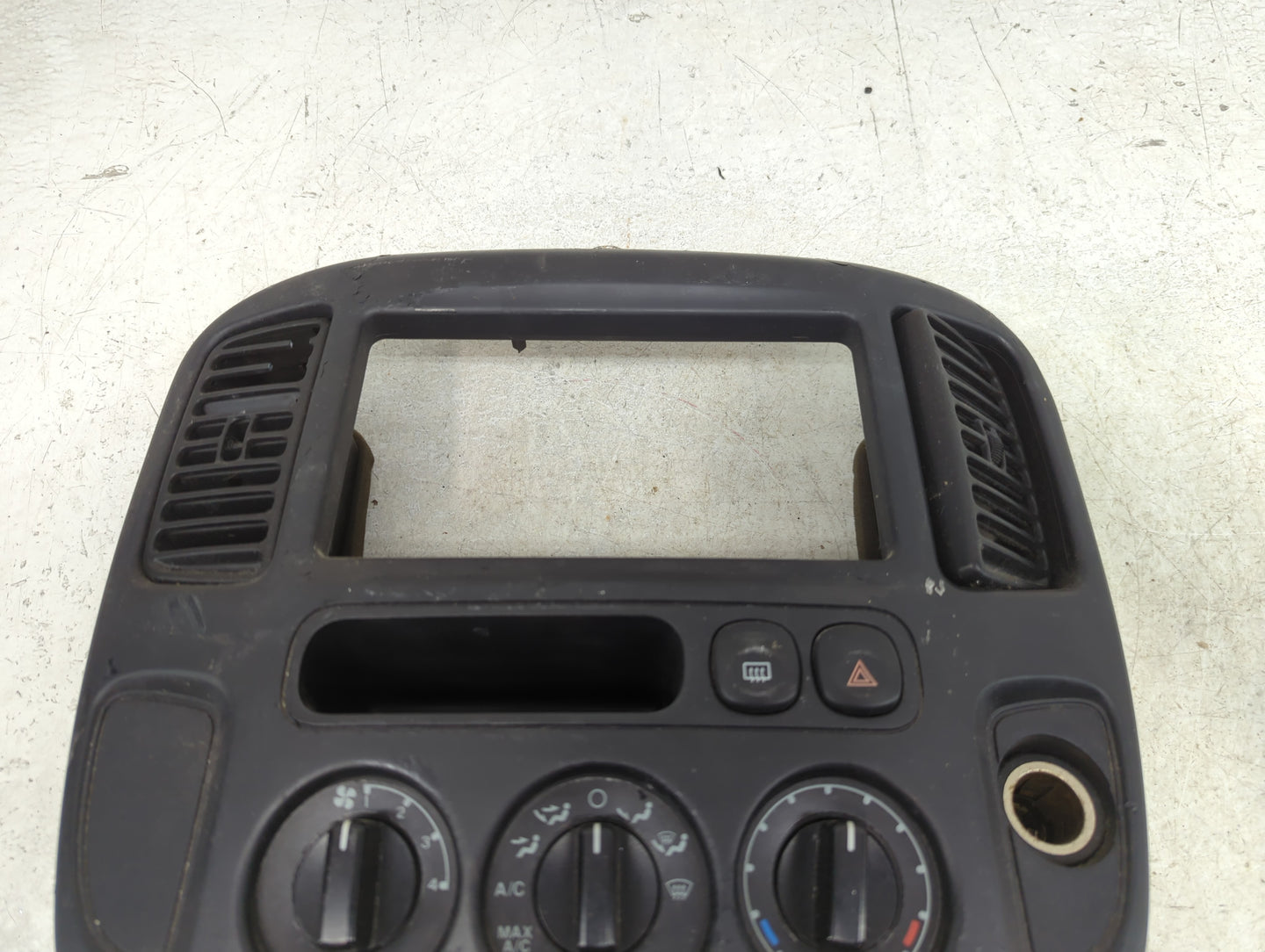 2002-2007 Ford Escape Climate Control Module Temperature AC/Heater Replacement Fits Fits 2002 2003 2004 2005 2006 2007 OEM U