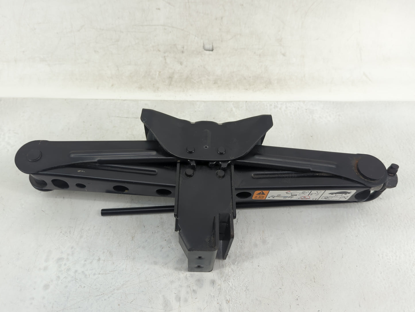 2013 Ford Escape Spare Scissor Car Jack - Oemusedautoparts1.com