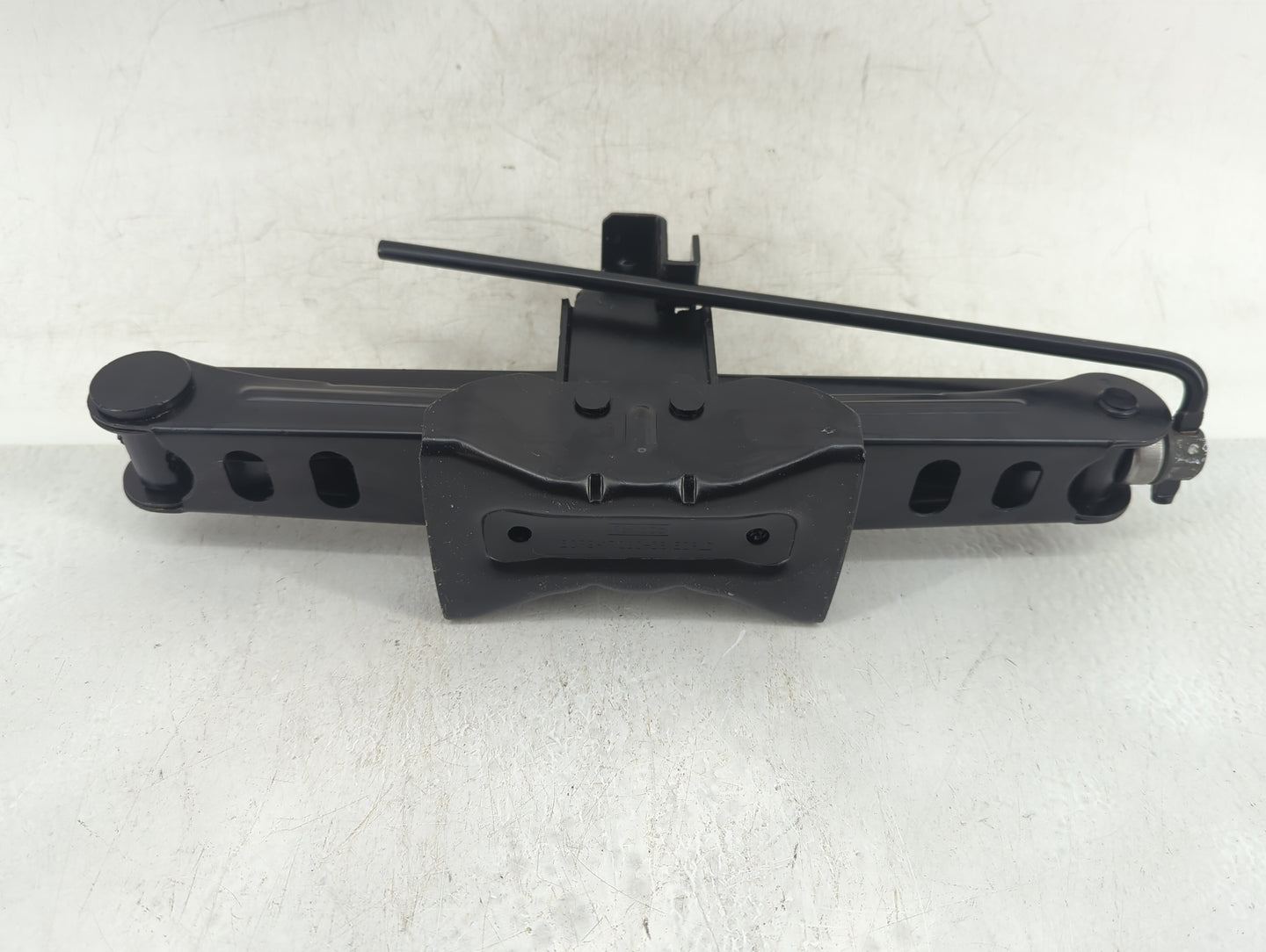 2013 Ford Escape Spare Scissor Car Jack - Oemusedautoparts1.com