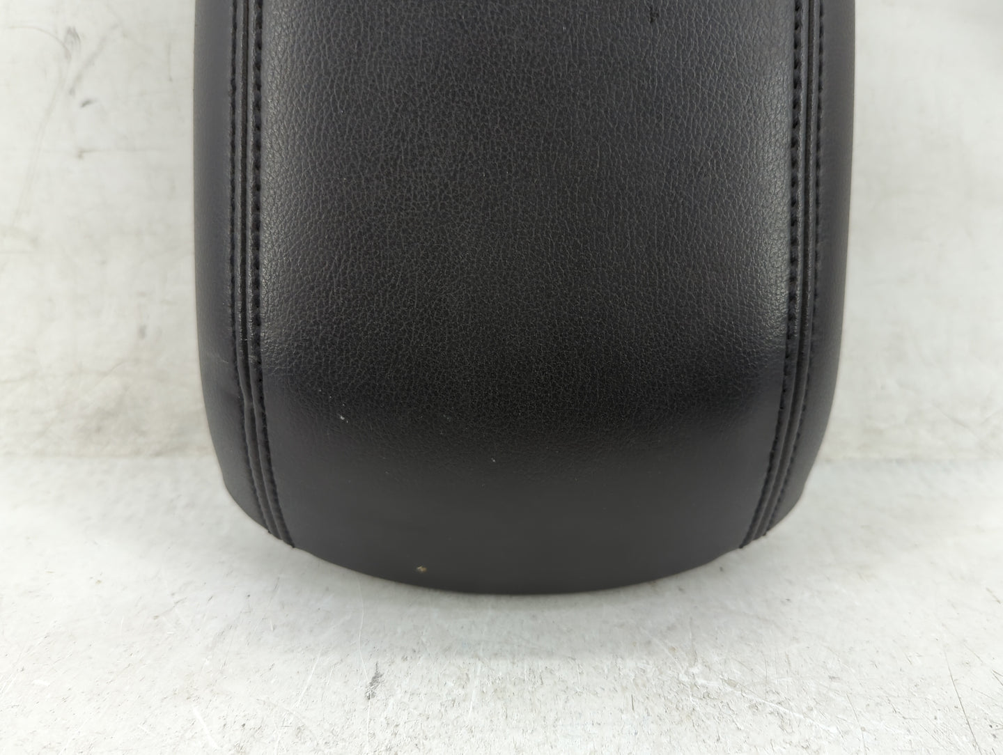 2013-2016 Ford Escape Center Console Armrest Cover Lid Fits Fits 2013 2014 2015 2016 OEM Used Auto Parts - Oemusedautoparts1