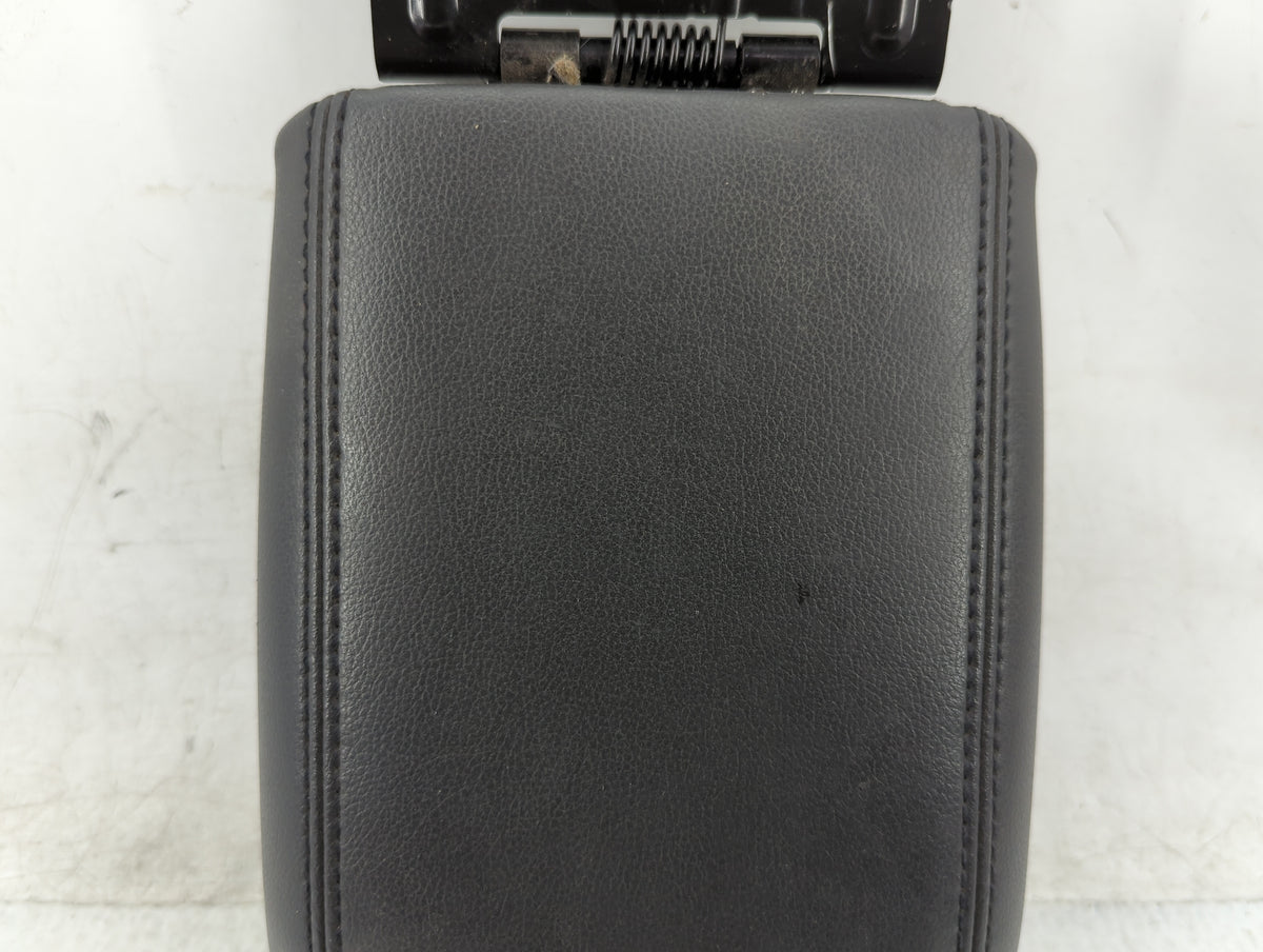 2013-2016 Ford Escape Center Console Armrest Cover Lid Fits Fits 2013 2014 2015 2016 OEM Used Auto Parts - Oemusedautoparts1