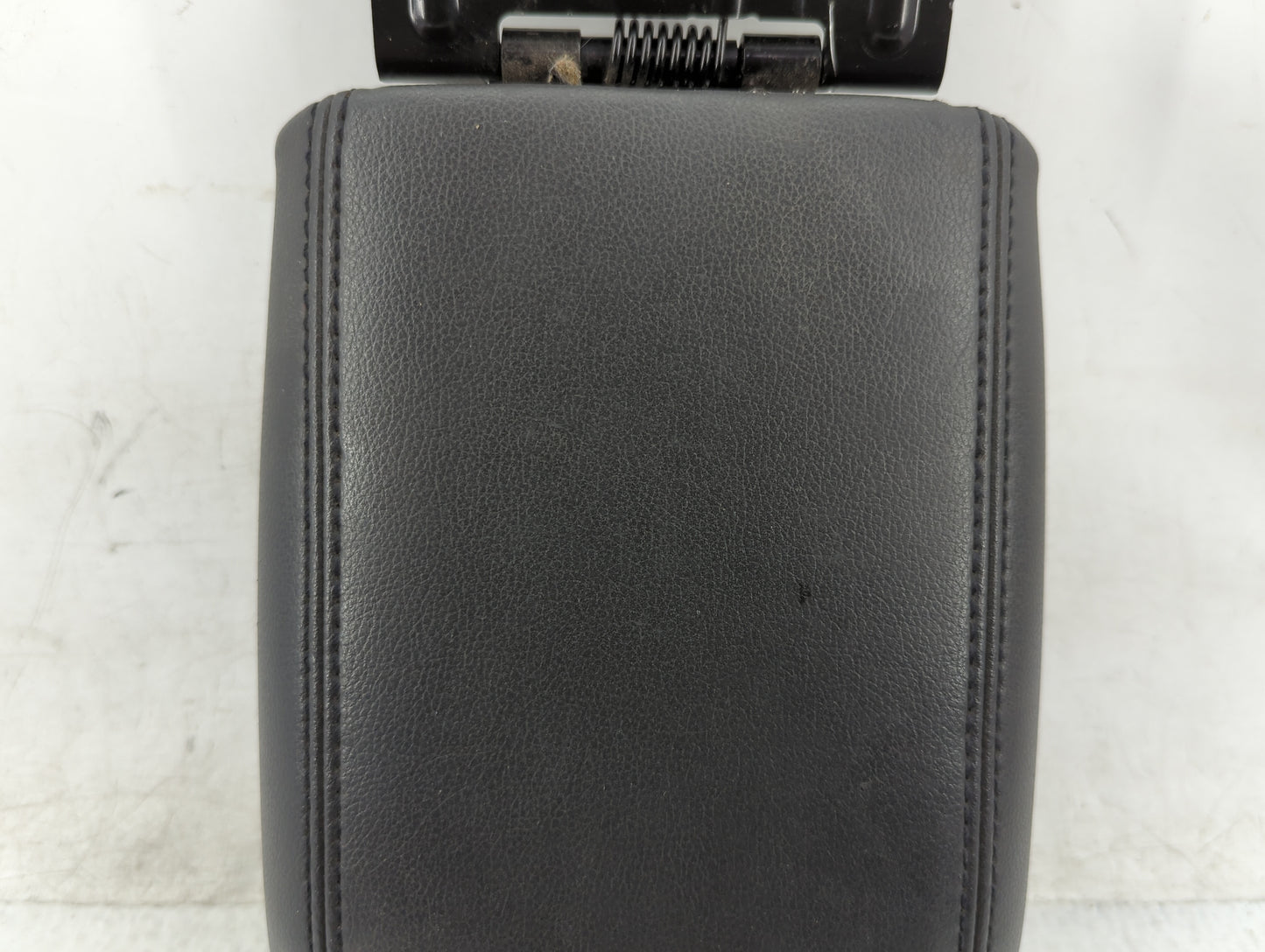 2013-2016 Ford Escape Center Console Armrest Cover Lid Fits Fits 2013 2014 2015 2016 OEM Used Auto Parts - Oemusedautoparts1