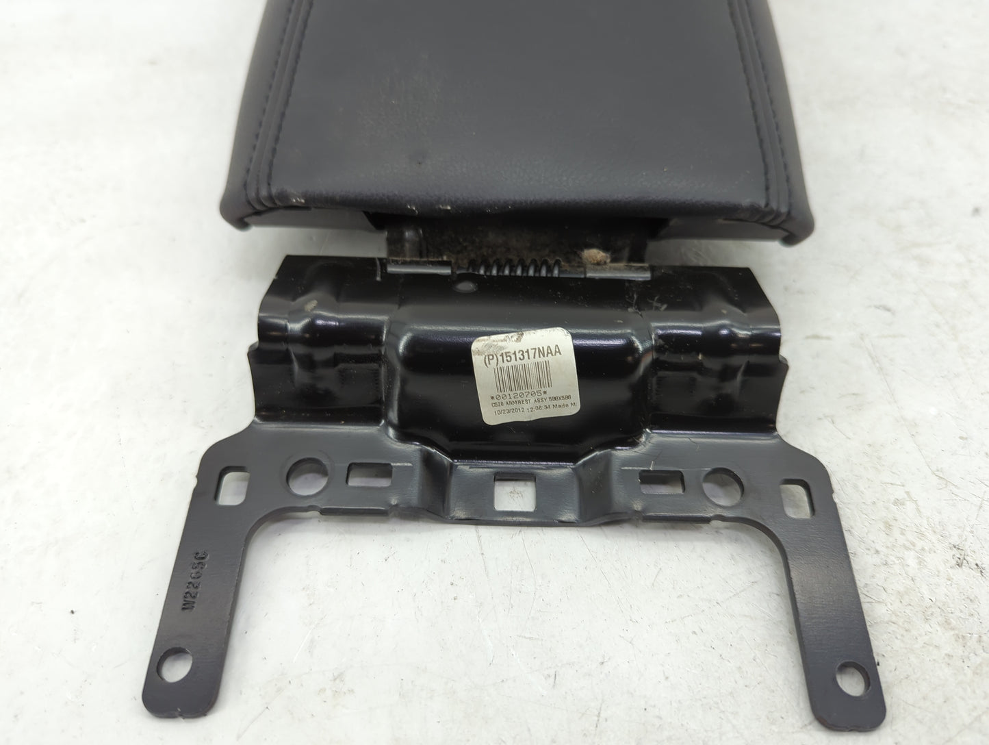 2013-2016 Ford Escape Center Console Armrest Cover Lid Fits Fits 2013 2014 2015 2016 OEM Used Auto Parts - Oemusedautoparts1