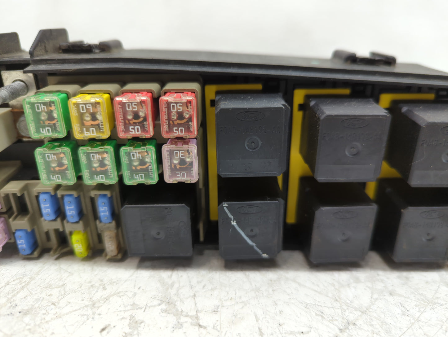 2001-2004 Ford Escape Fusebox Fuse Box Panel Relay Module Fits Fits 2001 2002 2003 2004 OEM Used Auto Parts - Oemusedautopar