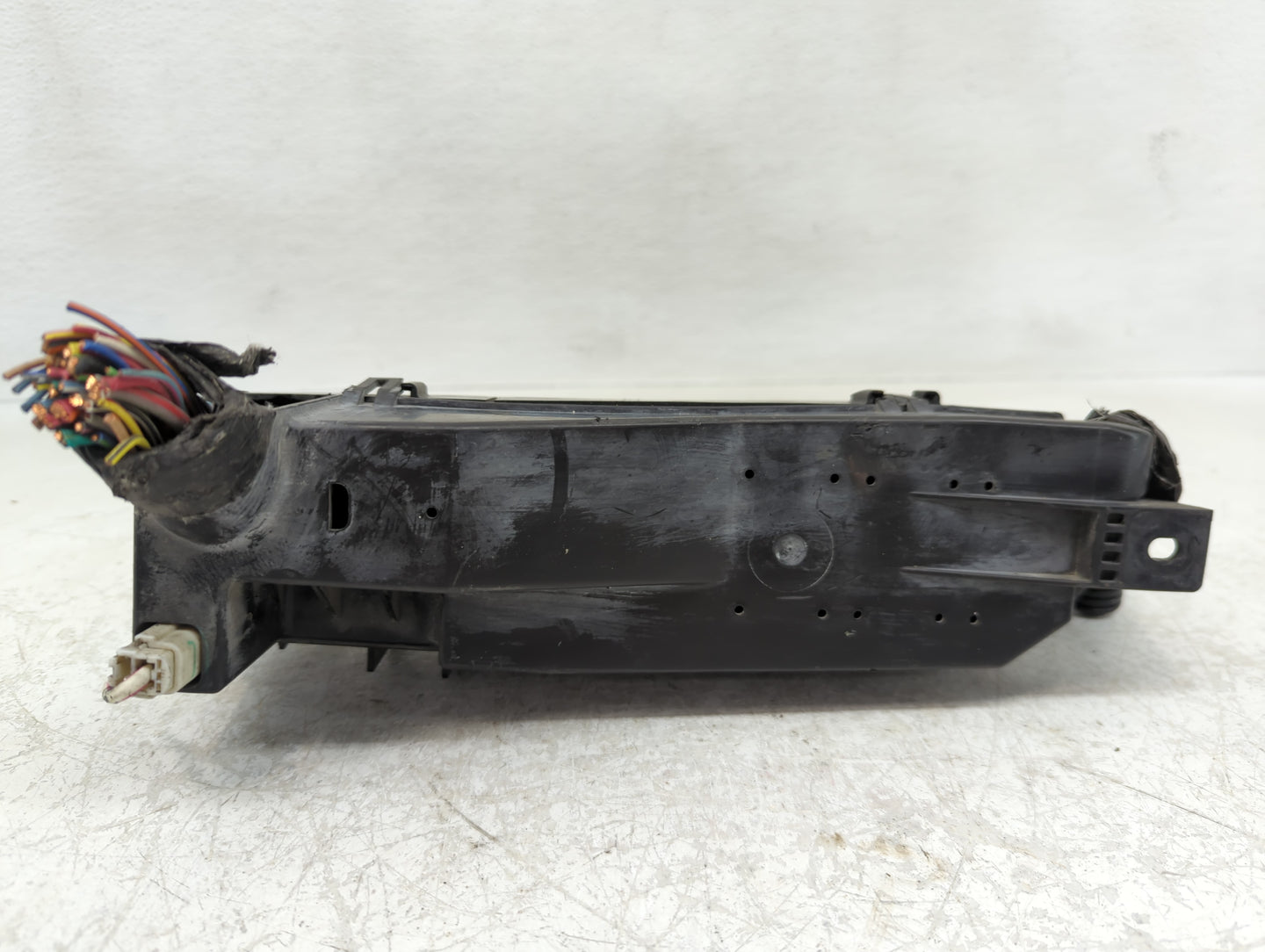 2001-2004 Ford Escape Fusebox Fuse Box Panel Relay Module Fits Fits 2001 2002 2003 2004 OEM Used Auto Parts - Oemusedautopar