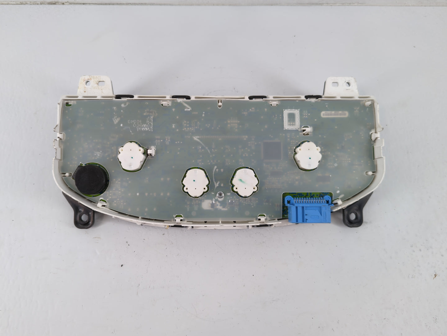0 Ford Escape Instrument Cluster Speedometer Gauges Fits OEM Used Auto Parts - Oemusedautoparts1.com
