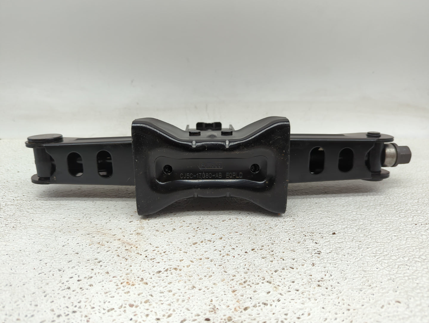 2017 Ford Escape Spare Scissor Car Jack - Oemusedautoparts1.com