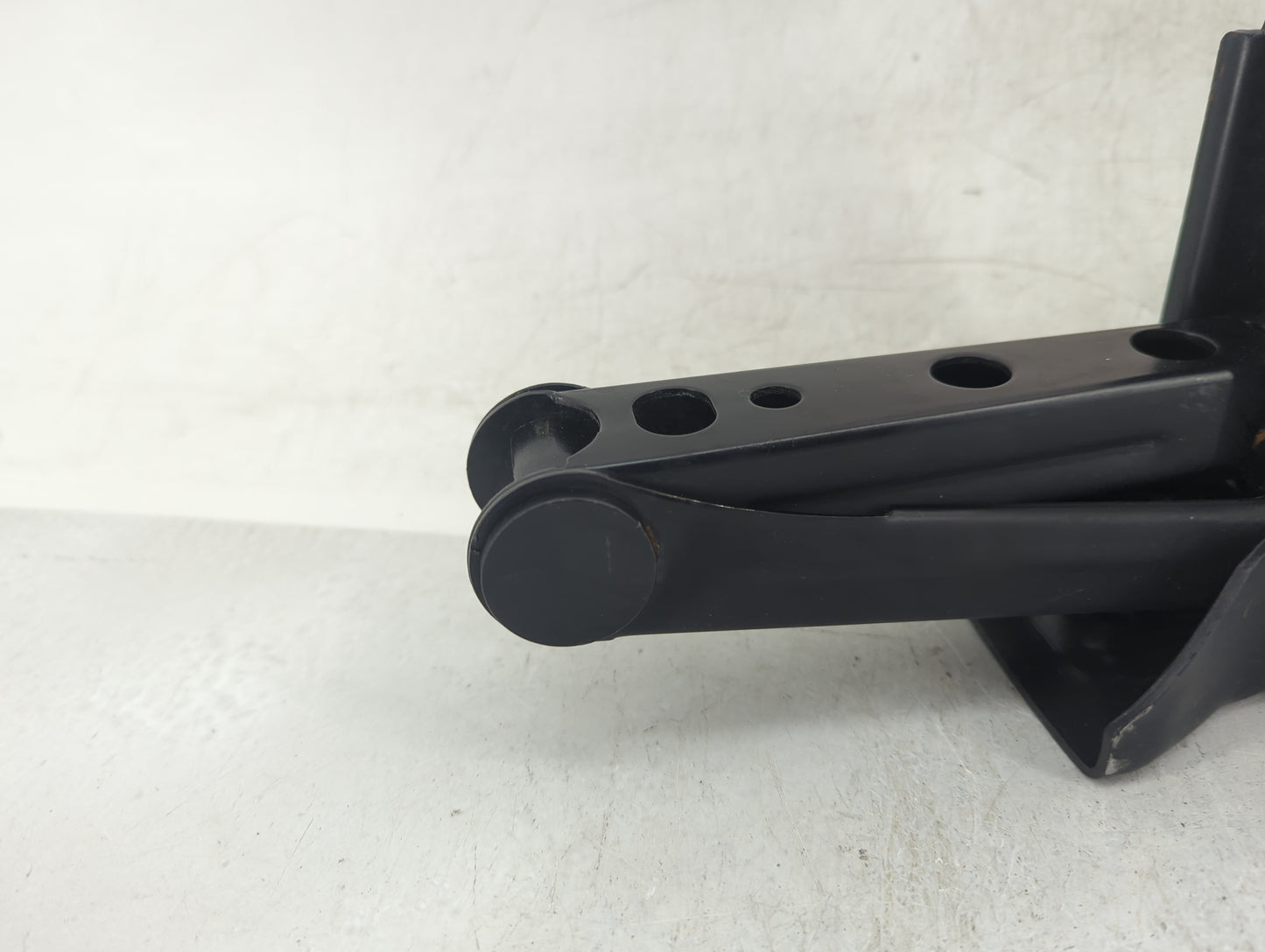 2014 Ford Escape Spare Scissor Car Jack - Oemusedautoparts1.com