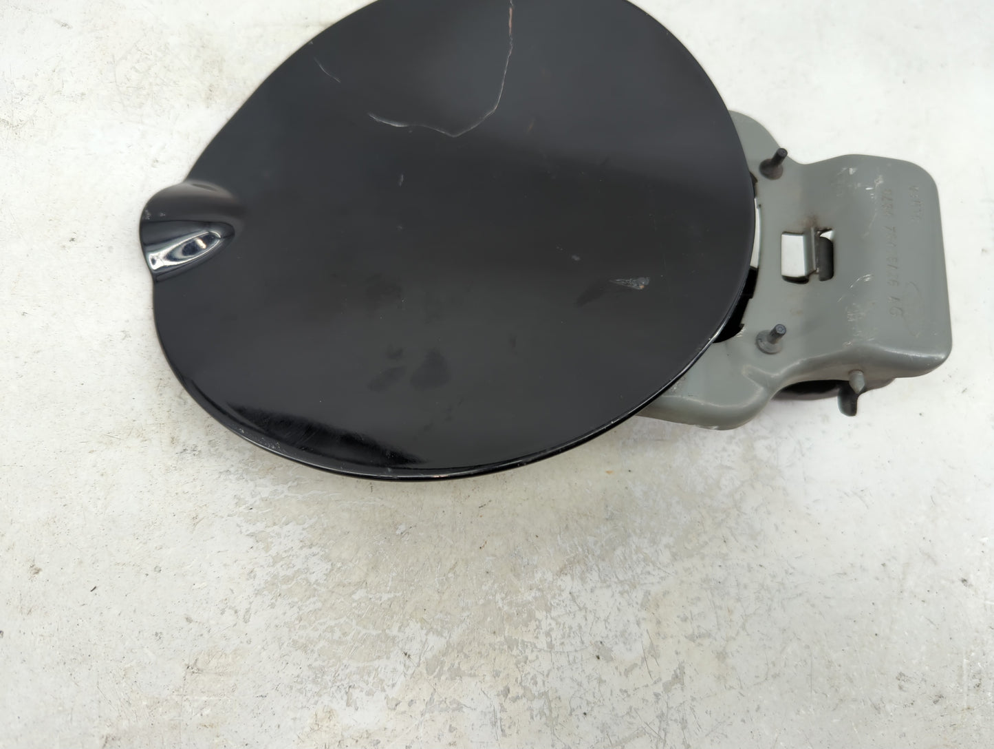 Ford Escape Fuel Tank Door Lid Gas Tank - Oemusedautoparts1.com