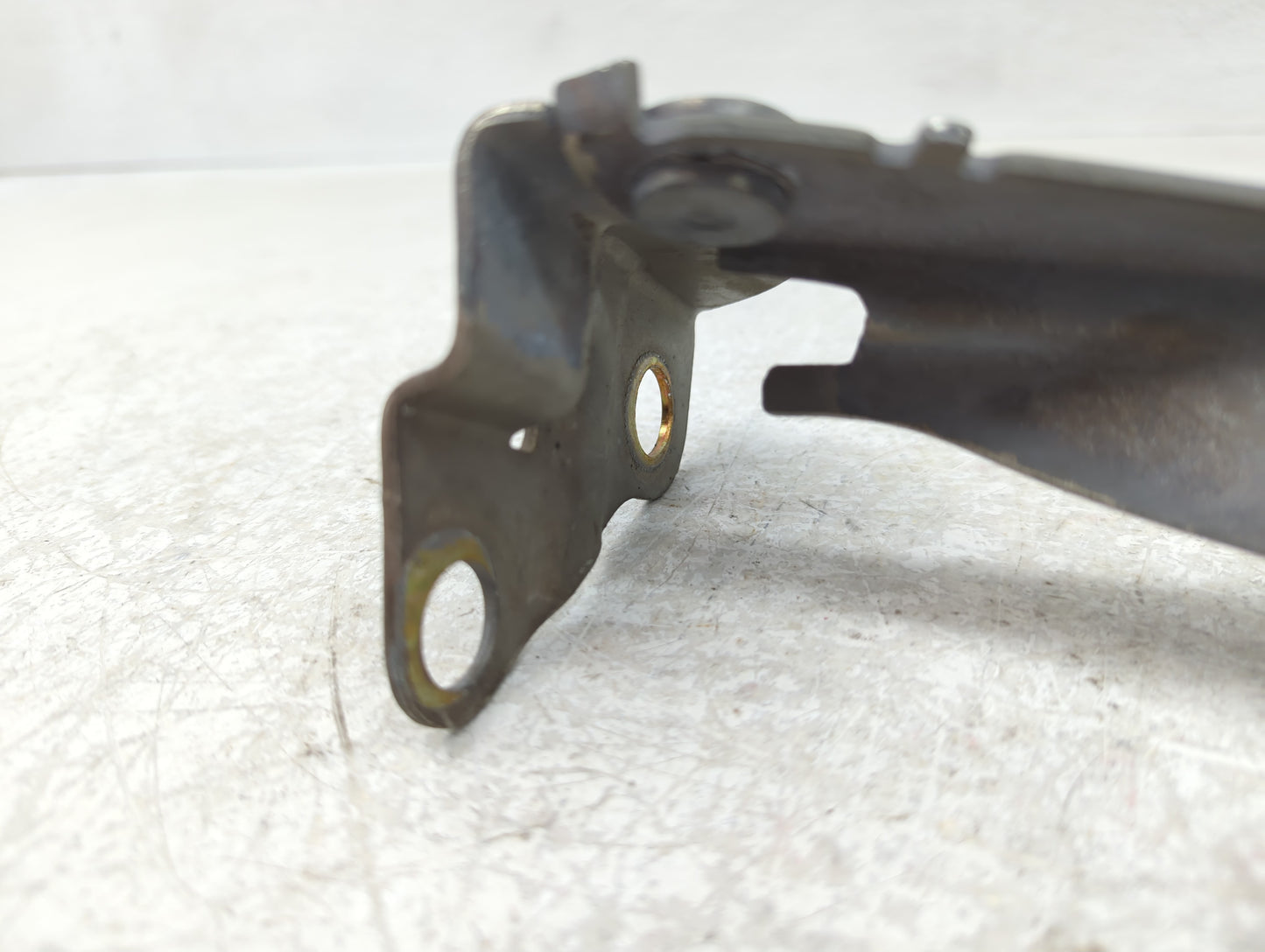 2004 Ford Escape Driver Hood Hinge - Oemusedautoparts1.com
