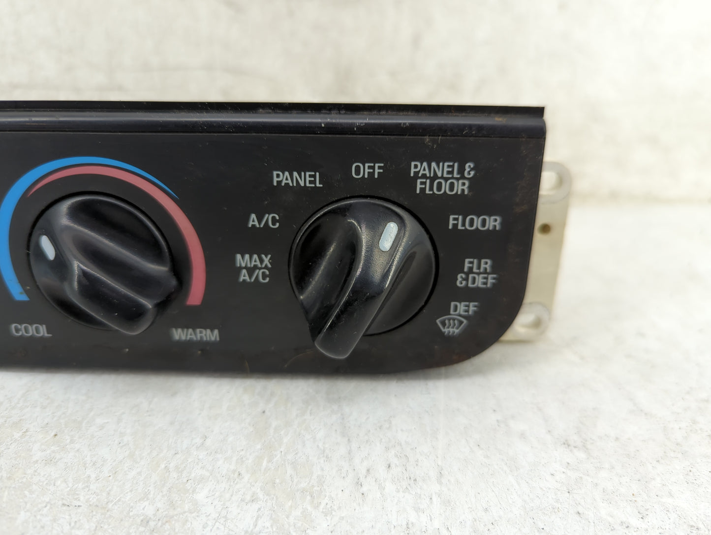 1997-1998 Ford Expedition Climate Control Module Temperature AC/Heater Replacement Fits Fits 1997 1998 OEM Used Auto Parts -