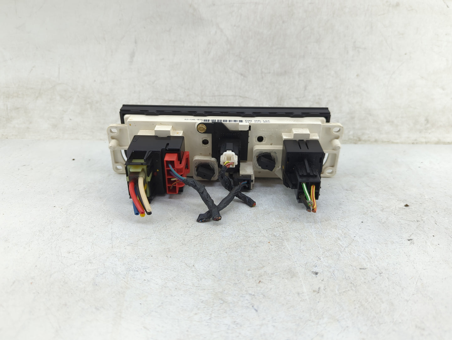 1997-1998 Ford Expedition Climate Control Module Temperature AC/Heater Replacement Fits Fits 1997 1998 OEM Used Auto Parts -
