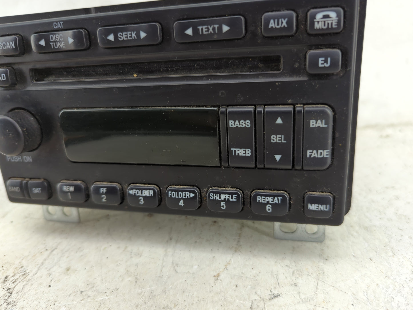 2005-2006 Ford Expedition Radio AM FM Cd Player Receiver Replacement Fits Fits 2005 2006 OEM Used Auto Parts - Oemusedautopa