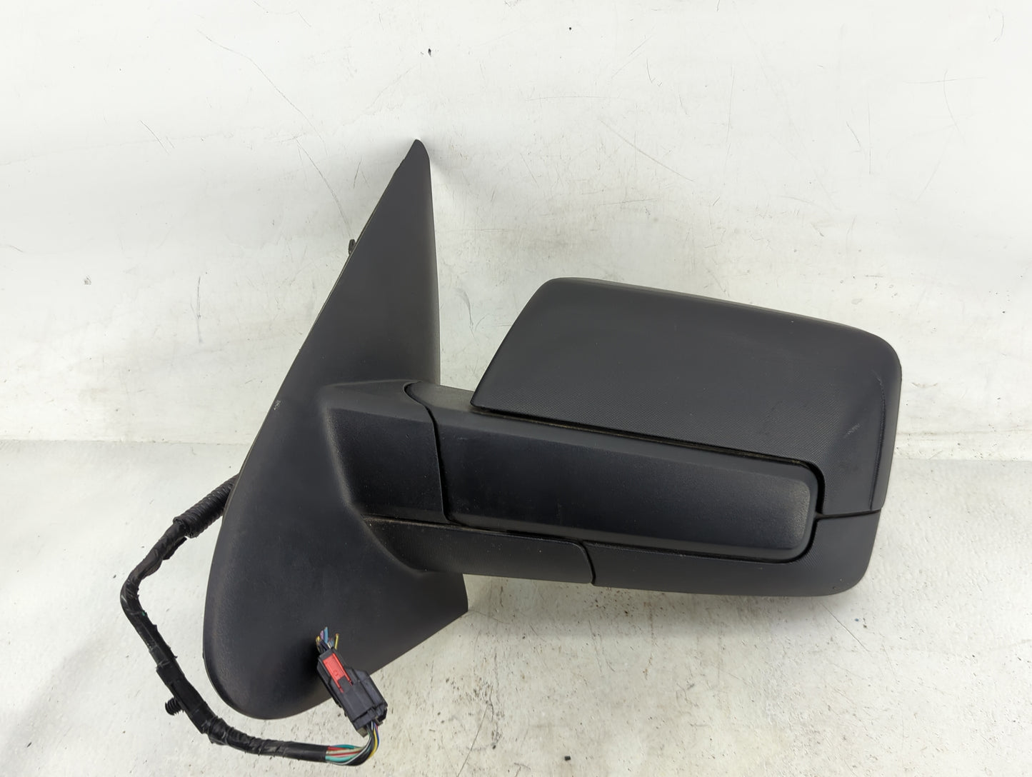 2007-2011 Ford Expedition Driver Side View Mirror - Left Door Mirror OEM Used - Oemusedautoparts1.com
