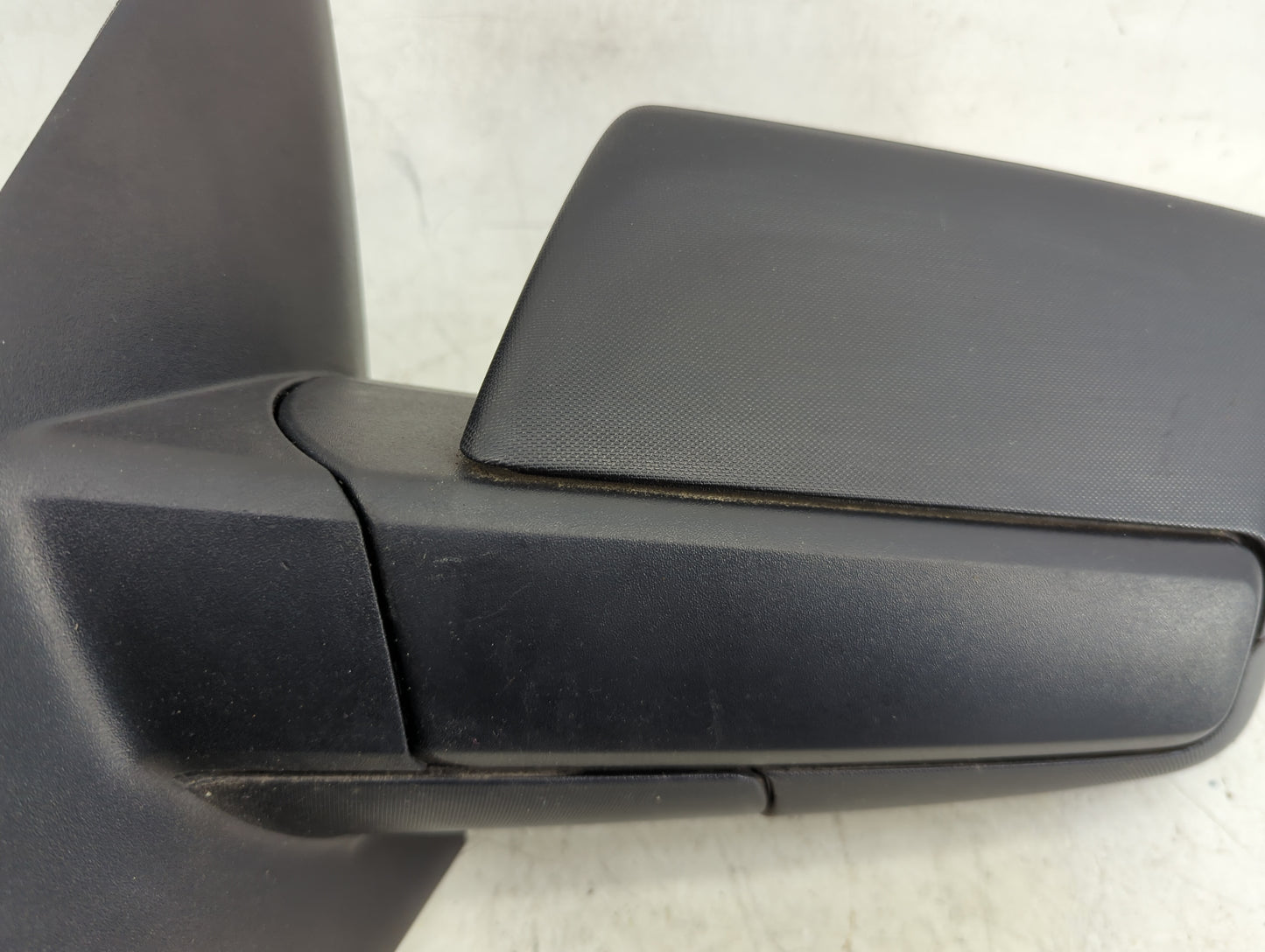 2007-2011 Ford Expedition Driver Side View Mirror - Left Door Mirror OEM Used - Oemusedautoparts1.com