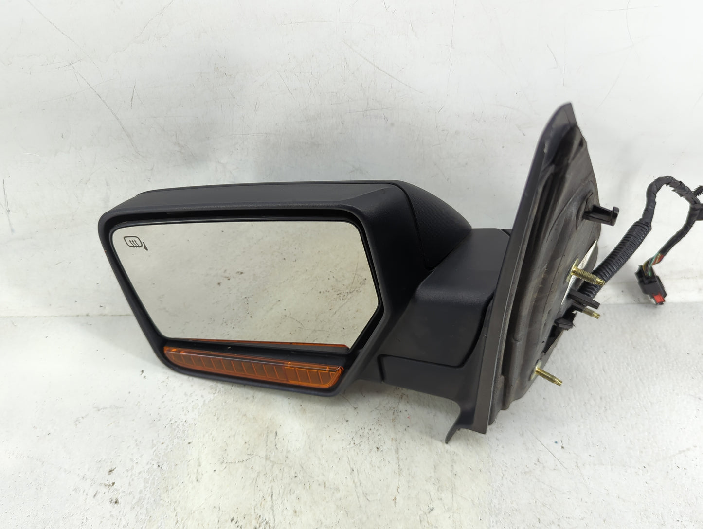 2007-2011 Ford Expedition Driver Side View Mirror - Left Door Mirror OEM Used - Oemusedautoparts1.com