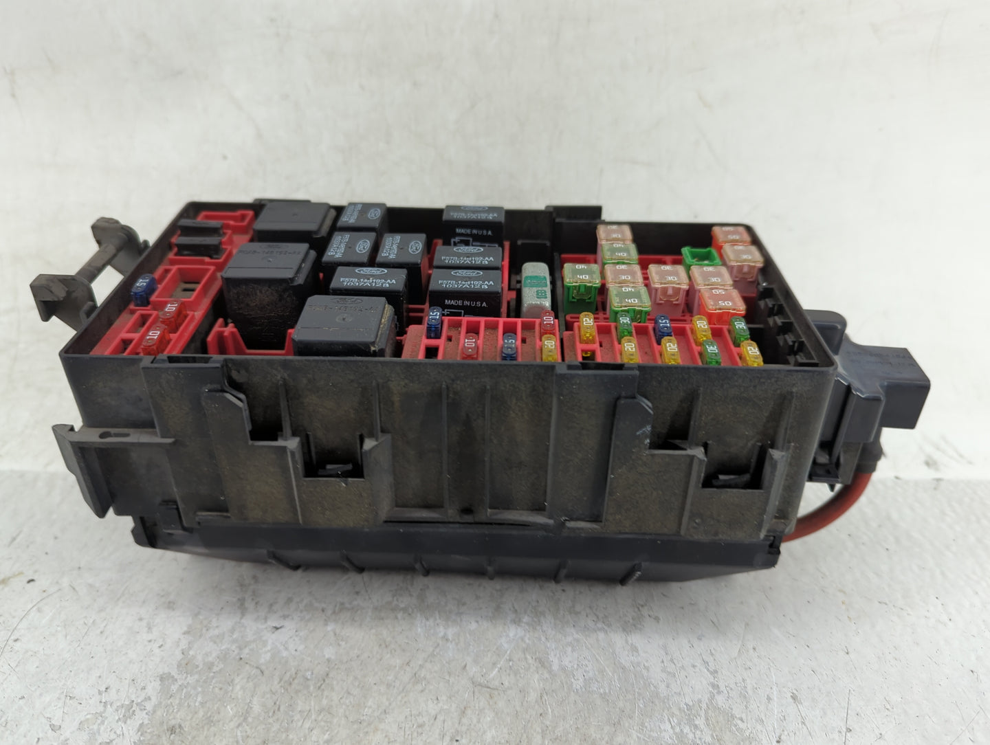 2000-2002 Ford Expedition Fusebox Fuse Box Panel Relay Module Fits Fits 2000 2001 2002 OEM Used Auto Parts - Oemusedautopart