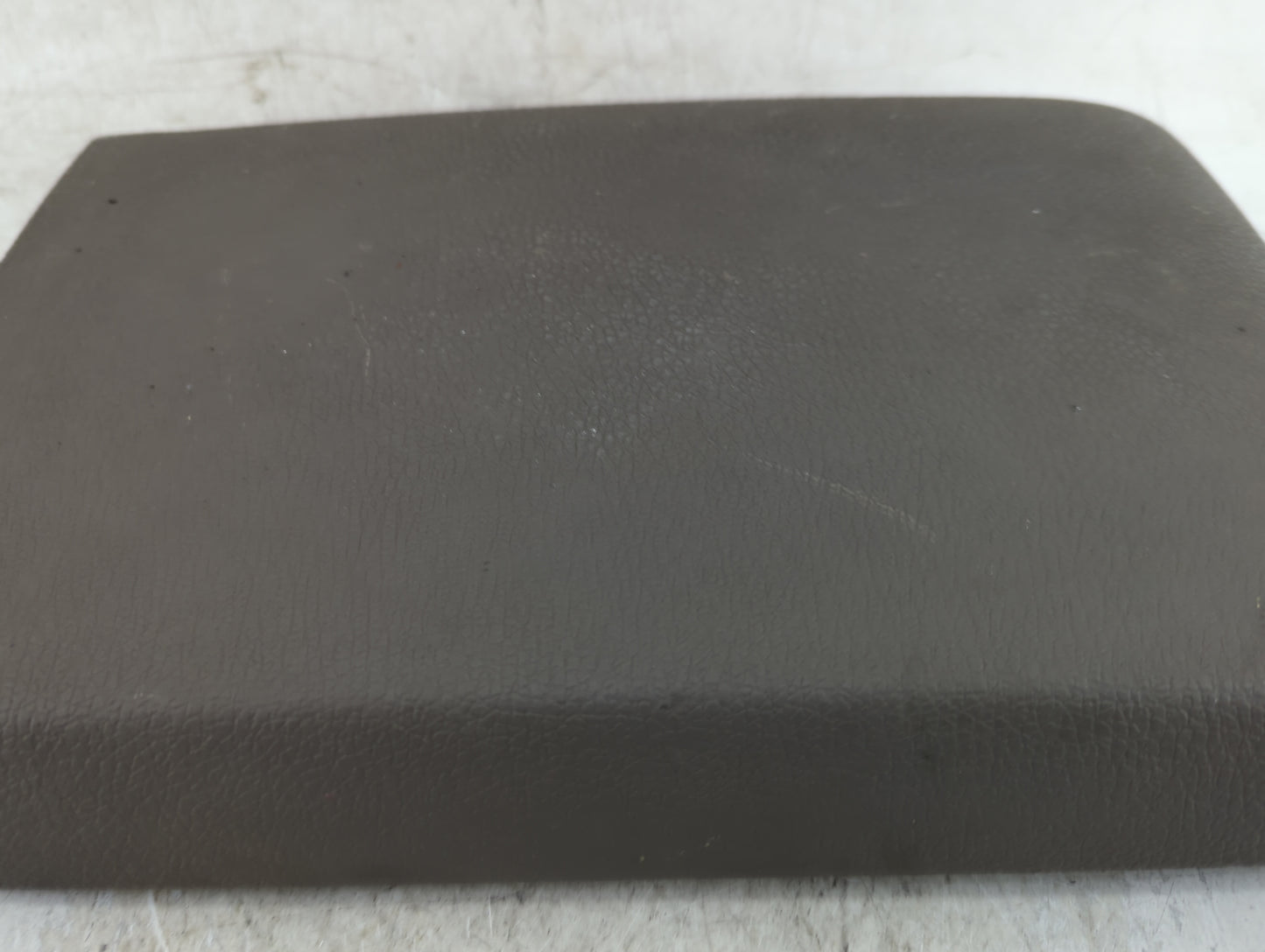 2006 Ford Explorer Center Console Armrest Cover Lid Fits OEM Used Auto Parts - Oemusedautoparts1.com