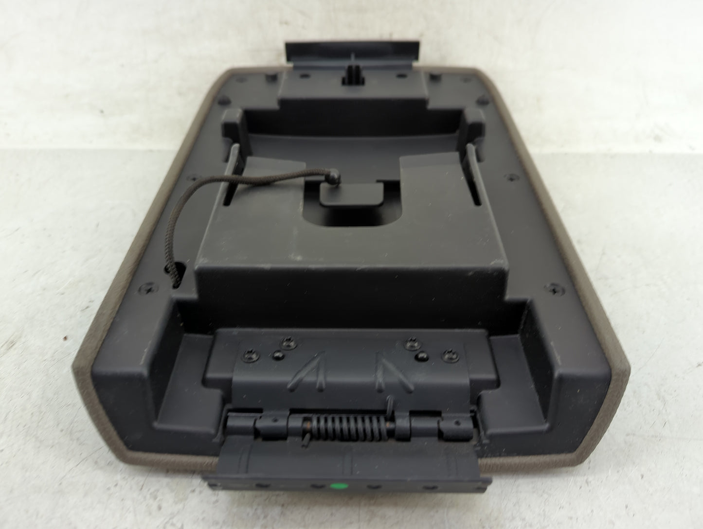 2006 Ford Explorer Center Console Armrest Cover Lid Fits OEM Used Auto Parts - Oemusedautoparts1.com